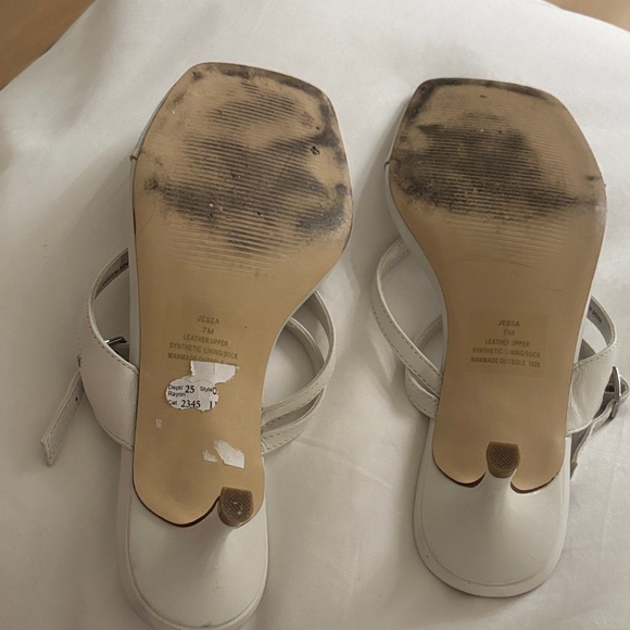 Elegant White Women's Sandals - Picture 5 of 5